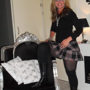 Regarder dans les yeux, se sentir compris Emma - rencontre-Milf-Valence