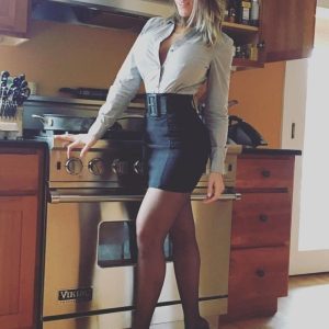 Envie de plaisirs charnels cette nuit Rose - rencontre-MILF-Clermont-Ferrand